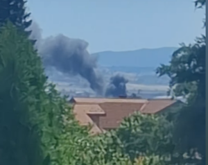 ВИДЕО | Густ чад се издига над Гази Баба, најверојатно гори депонија