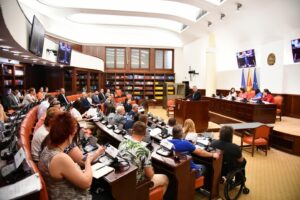 Предлог-законот за игри на среќа ги судри државата и приватниот сектор