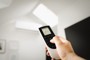 Европа гори, сметките растат, а клима уредите трошат рекордни количини енергија
