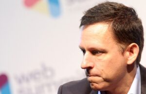 Разоткриено е тајно друштво на техномилијардерот Питер Тил — протекоа имињата на елитата што зборувала за култови, војна и за секс