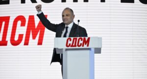 Членовите кои бараат реформи во СДСМ да водат дебата во партијата, а не надвор од неа, бара Филипче
