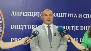 ВИДЕО | „Помогнете ни со пожарите и заработете 2.150 евра“— Ангелов ги повика пензионираните полицајци, пожарникари и војници