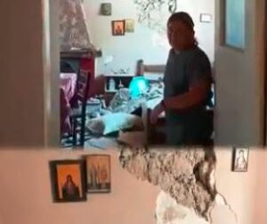 ВИДЕО | Серија земјотреси во Грција: Свлечишта затрупаа патишта