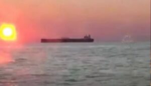 ВИДЕО | Украина нападна руски бродови кај Крим, расте стравот од недостиг на гориво