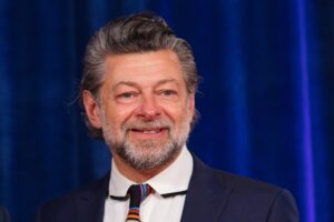 Енди Серкис одговори зошто сите актери во новиот филм „Господар на прстените“ се белци и нема да прави отстапки од замислата