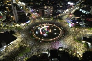 ФОТО | Ноќ која ќе се прераскажува со генерации – вака утрово изгледаше Мексико