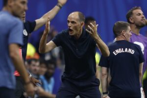 Tухел се брани: „По секој натпревар има милион тренери кои мислат дека знаат подобро“