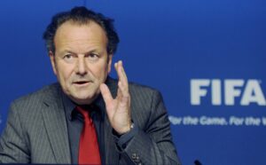 Поранешен член на ФИФА ја повика УЕФА на радикален чекор: „Инфантино мисли дека само Бог е над него“