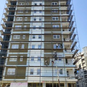 Купиле станови, а живеат под кирија — изградба на десеткатница во Аеродром трае веќе пет години и не се знае кога ќе заврши