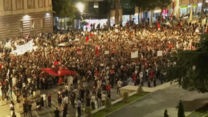 Нов протест одржан во Тирана, демонстрантите гневни зашто владата на Еди Рама дала 4 милиони евра за концертот на Канје Вест
