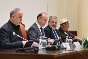 Собранието оддаде почит на жртвите од Сребреница: „Да се памети за никогаш да не се повтори“