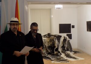Изложбата „Архитектура на невидливото“ е моќна презентација на современата македонска уметност во Софија