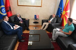 По 24 години Ахмети конечно го истакна државното знаме во својата канцеларија во Мала Речица