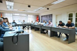 Најавени инспекции на зградите чии кровови одлетаа во невремето, ќе се формираат и комисии за процена на штети