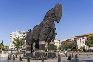 „Одисеја“ нè направи љубопитни — како можете да го истражите античкиот град Троја и ден-денес?