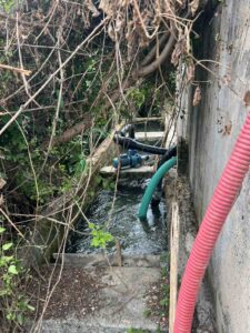 1.200 пациенти завршија во болница во Гостивар, зашто „Водовод“ заедно со Општината поставиле 3 пумпи во корито со отпадни води, се сомнева МВР