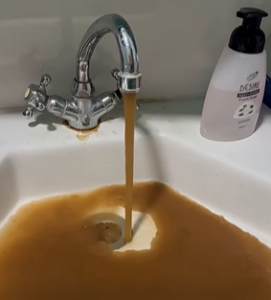 Готови се резултатите на ИЈЗ за водата во Гостивар и има отстапувања од нормалните параметри, кои одговараат на моменталната состојба