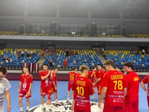 Македонските ракометари ја запишаа првата победа на младинското ЕП